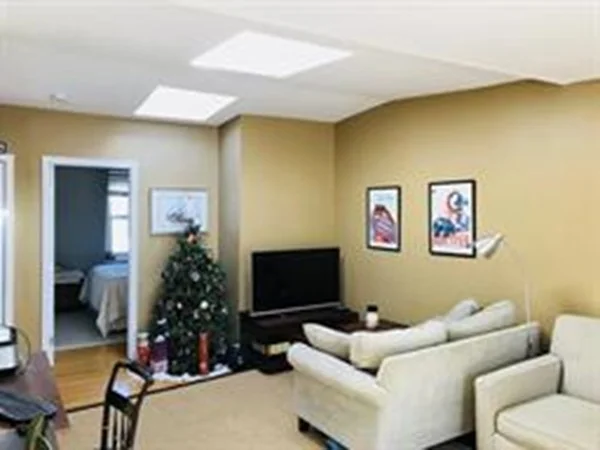1 bed, 1 bath apartment for rent at 253 Gold St Unit 3, South Boston