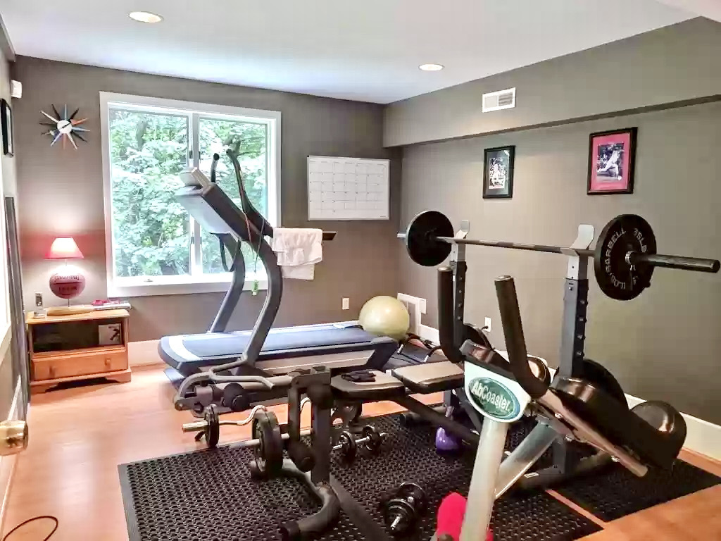 5 bed, 4+ bath apartment for rent at 253 Nahanton St, Newton Center — photo 15 of 16