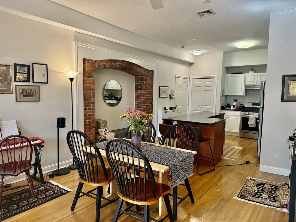 2 bed, 1 bath apartment for rent at 253 Norfolk St Unit 2-2, Inman Square — photo 3 of 20