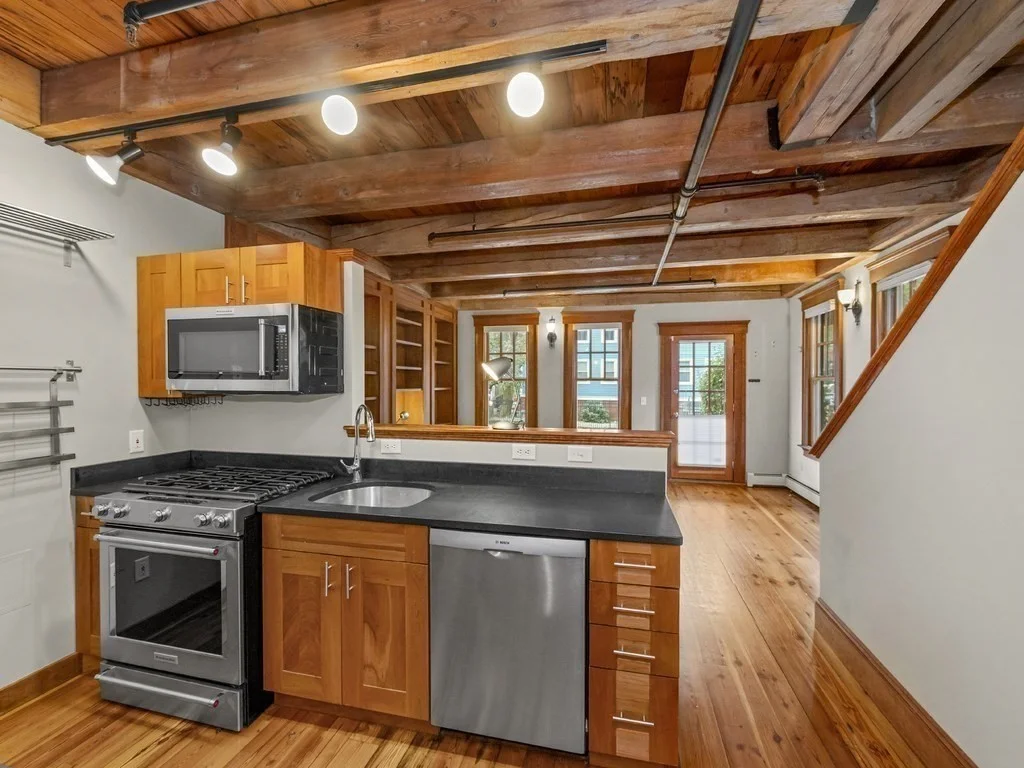 3 bed, 2 bath apartment for rent at 253 River St Unit 1, Cambridgeport — photo 5 of 21