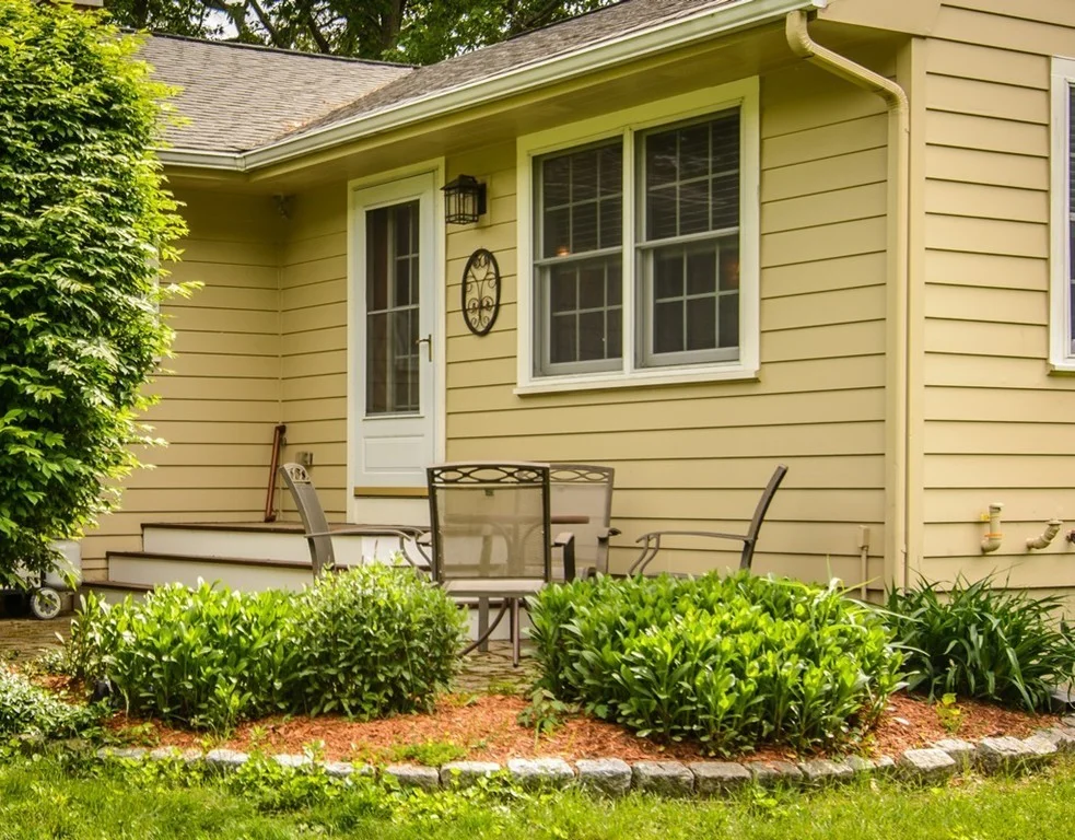 3 bed, 2 bath apartment for rent at 253 W Main St, Westborough — photo 4 of 30