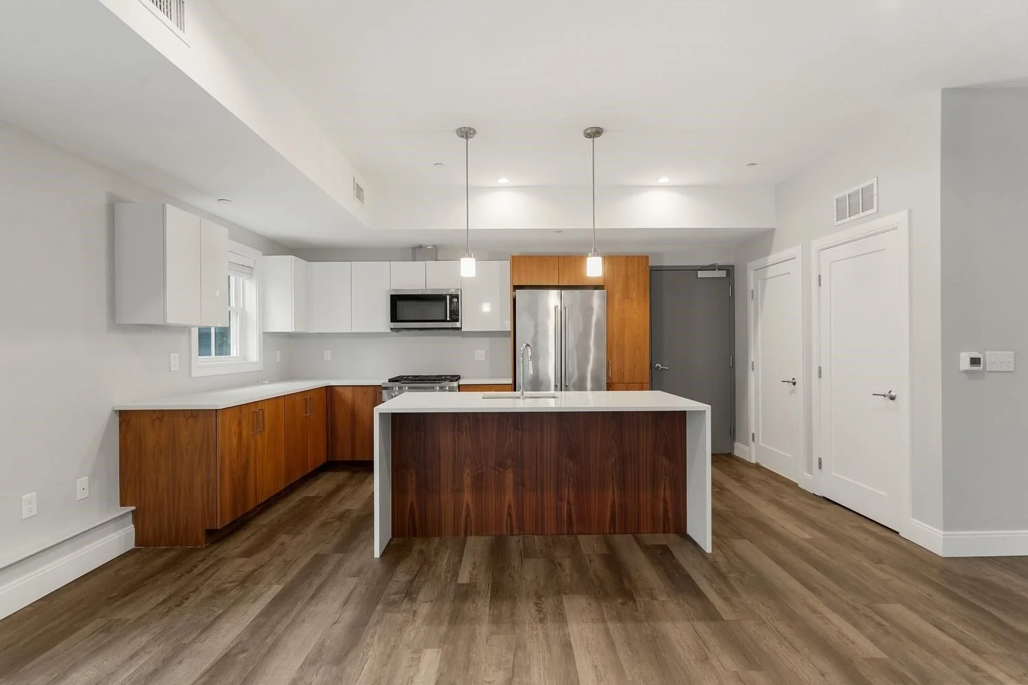 3 bed, 2 bath apartment for rent at 253 Walden Unit 259, Neighborhood Nine — photo 5 of 34