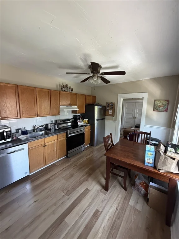 2 bed, 1 bath apartment for rent at 253 Whitwell St Unit 2L, Quincy — photo 11 of 19