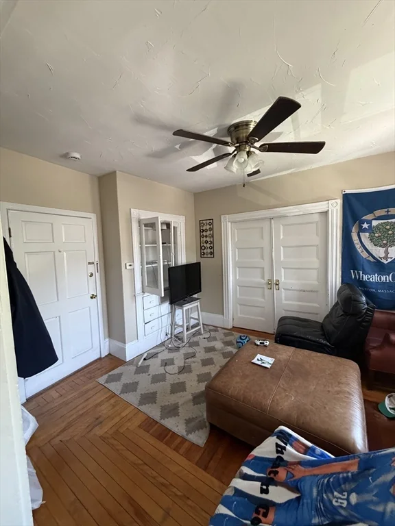 2 bed, 1 bath apartment for rent at 253 Whitwell St Unit 2L, Quincy — photo 7 of 19