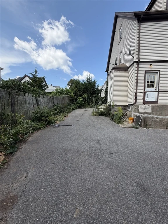 2 bed, 1 bath apartment for rent at 253 Whitwell St Unit 2L, Quincy — photo 2 of 19