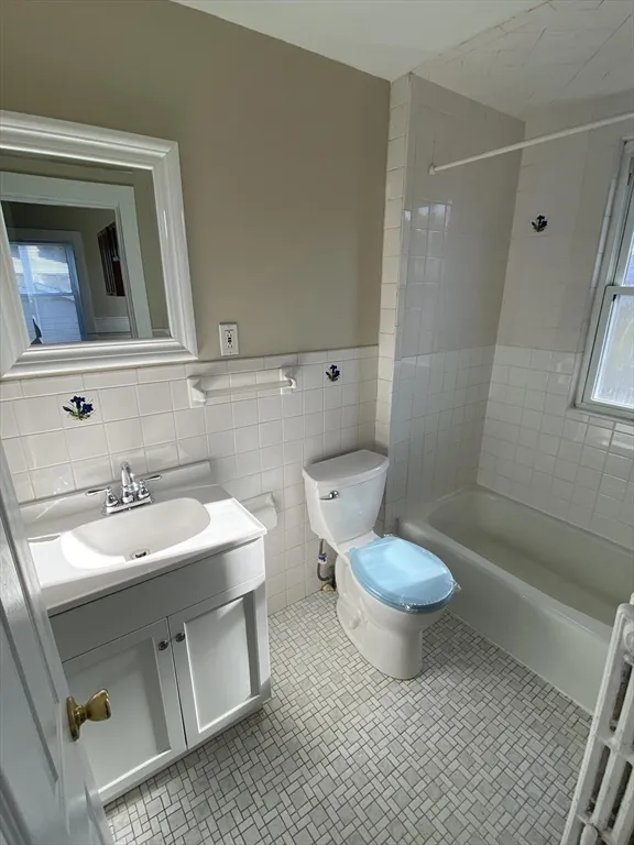 2 bed, 1 bath apartment for rent at 253 Whitwell Unit 2R, Quincy — photo 12 of 12