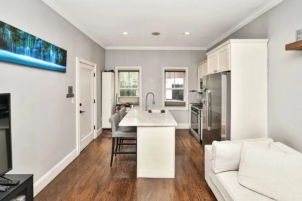 1 bed, 1 bath apartment for rent at 254 Bowen St Unit 1, South Boston — photo 2 of 13