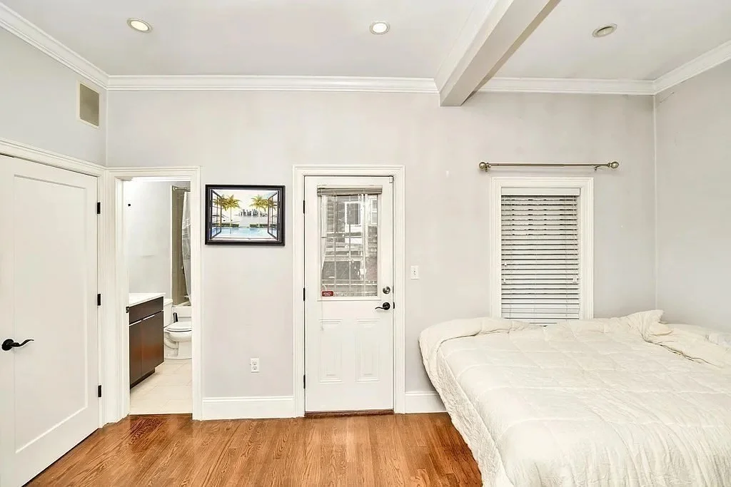 1 bed, 1 bath apartment for rent at 254 Bowen St Unit 1, South Boston — photo 8 of 13