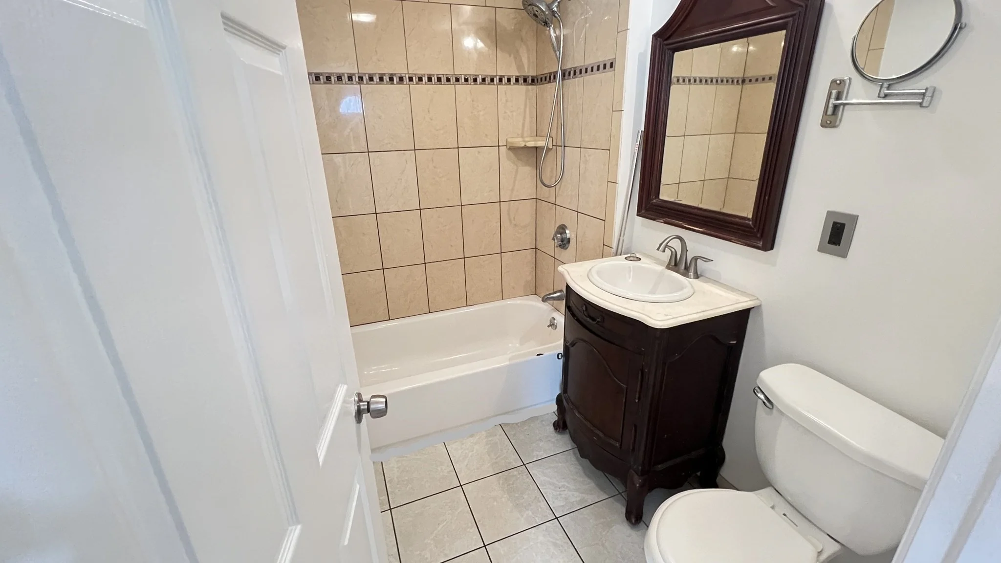 3 bed, 2 bath apartment for rent at 254 Broadway Unit 254, Wyoma — photo 7 of 21