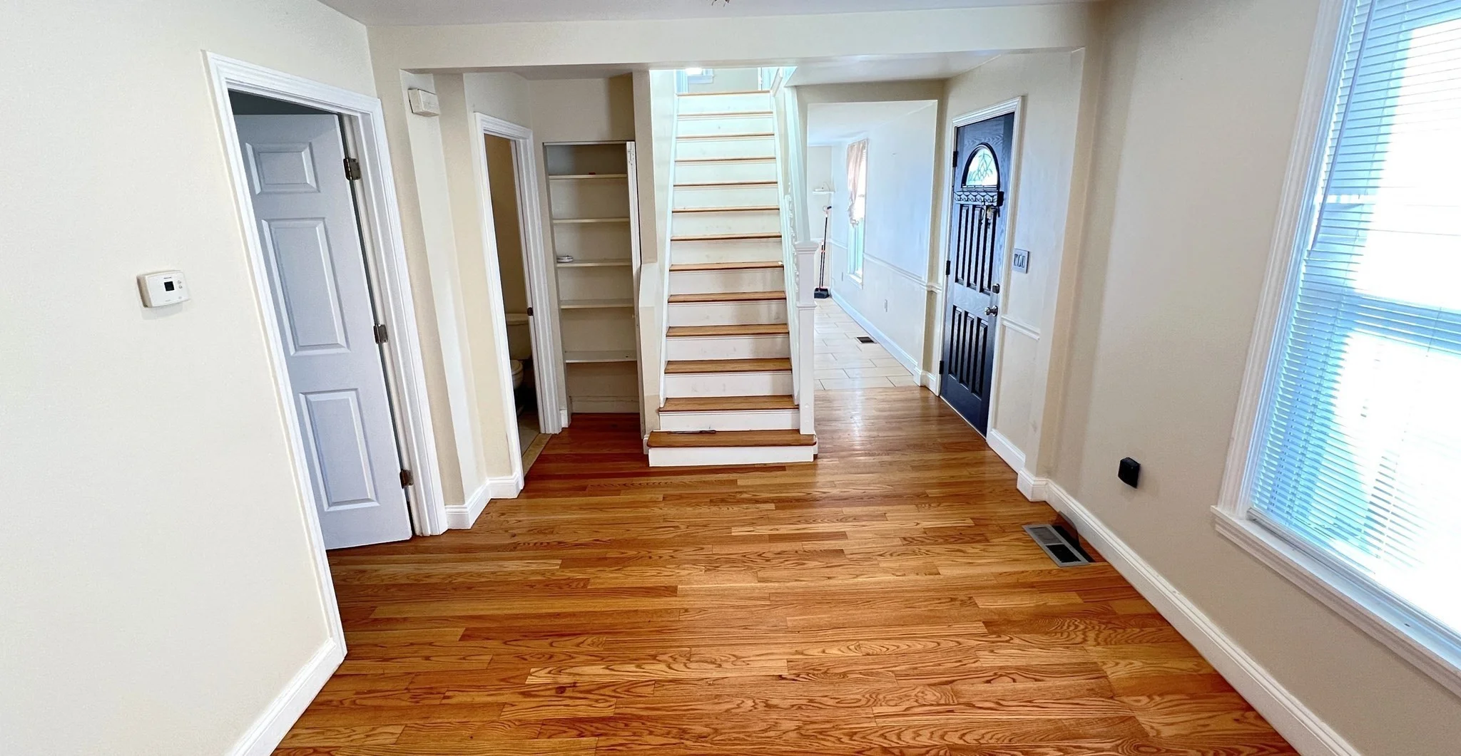3 bed, 2 bath apartment for rent at 254 Broadway Unit 254, Wyoma — photo 4 of 21