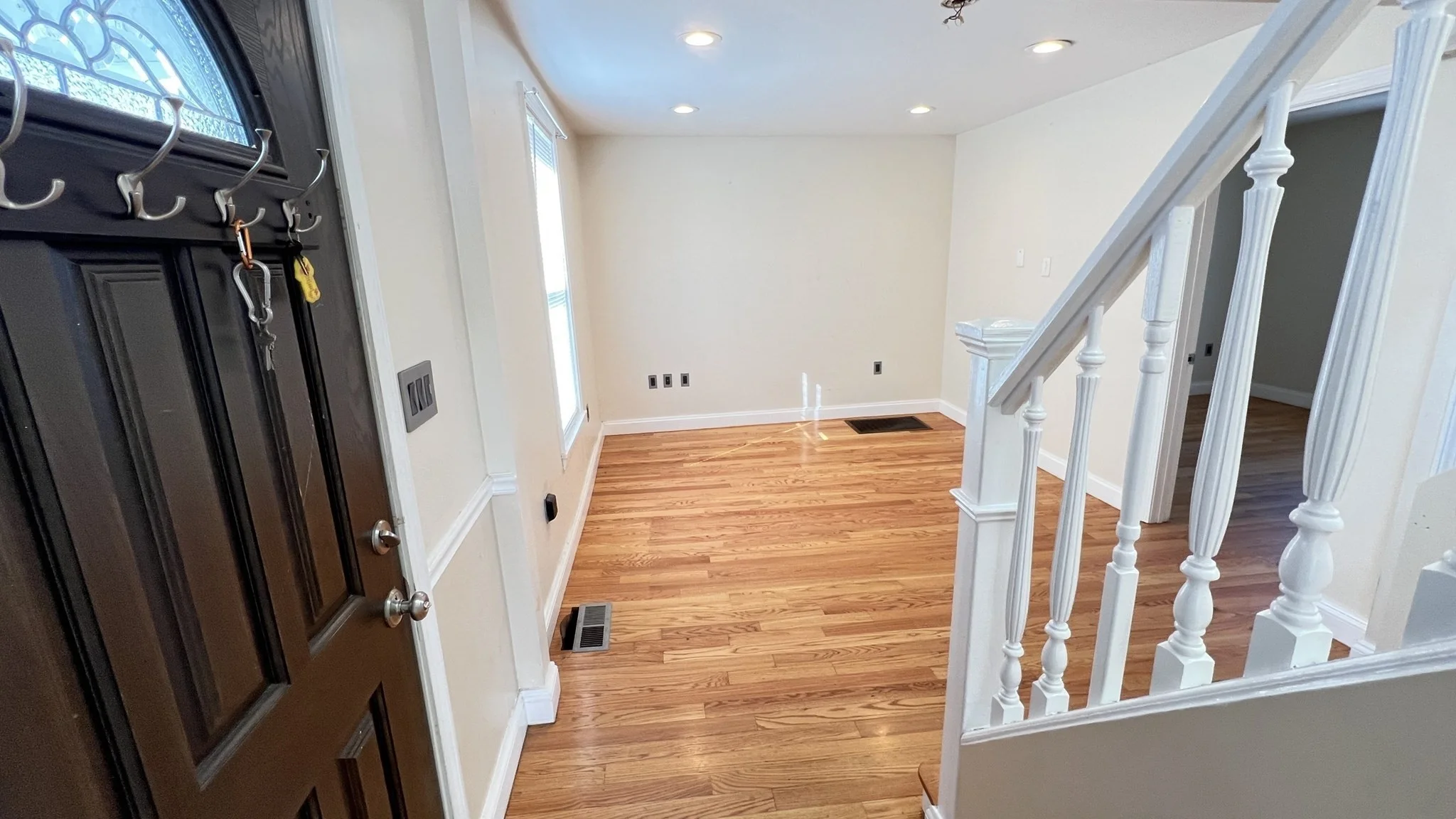 3 bed, 2 bath apartment for rent at 254 Broadway Unit 254, Wyoma — photo 5 of 21