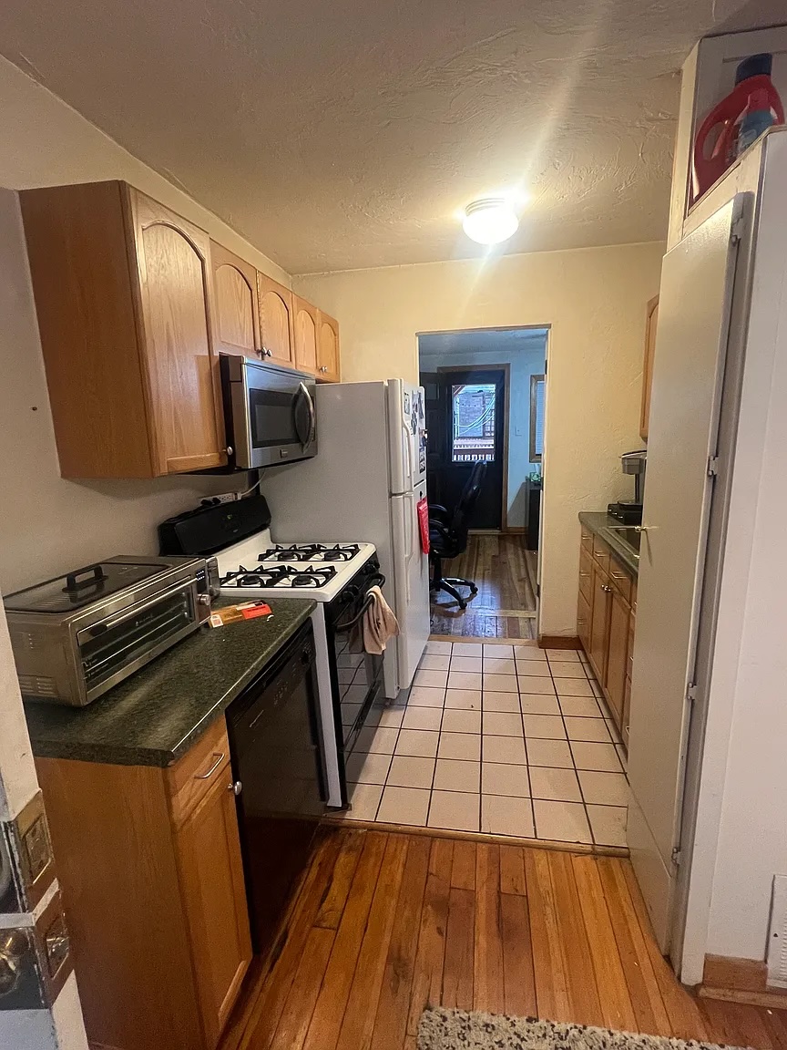1 bed, 1 bath apartment for rent at 254 E St Unit 1, South Boston — photo 6 of 12