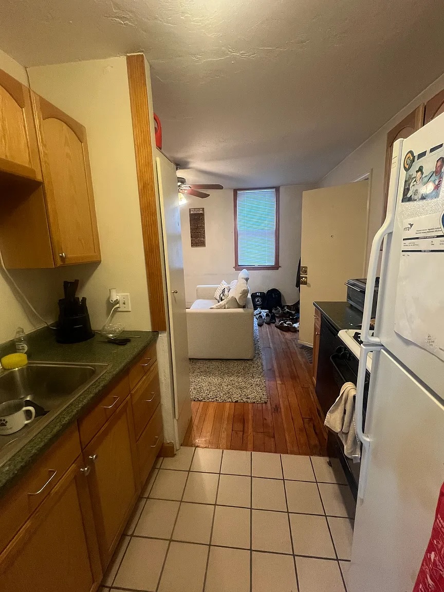 1 bed, 1 bath apartment for rent at 254 E St Unit 1, South Boston — photo 7 of 12
