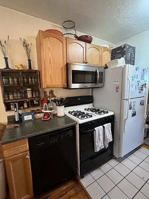 1 bed, 1 bath apartment for rent at 254 E St Unit 1, South Boston — photo 4 of 12