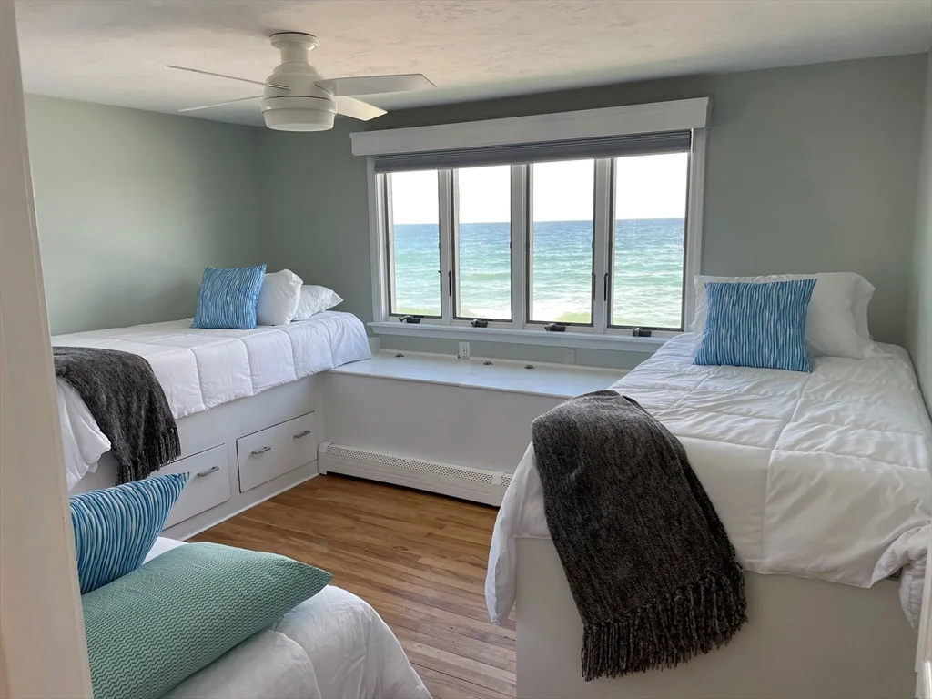 4 bed, 1 bath apartment for rent at 254 Foster Ave Unit 254, Marshfield — photo 6 of 9