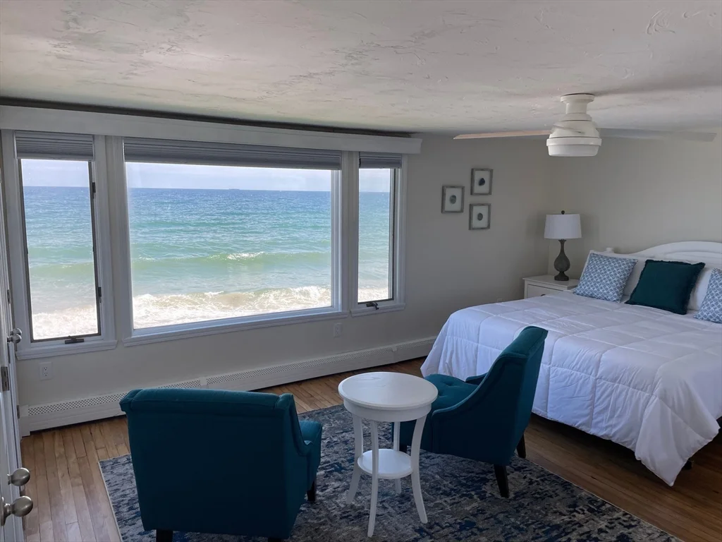 4 bed, 1 bath apartment for rent at 254 Foster Ave Unit 254, Marshfield — photo 3 of 9