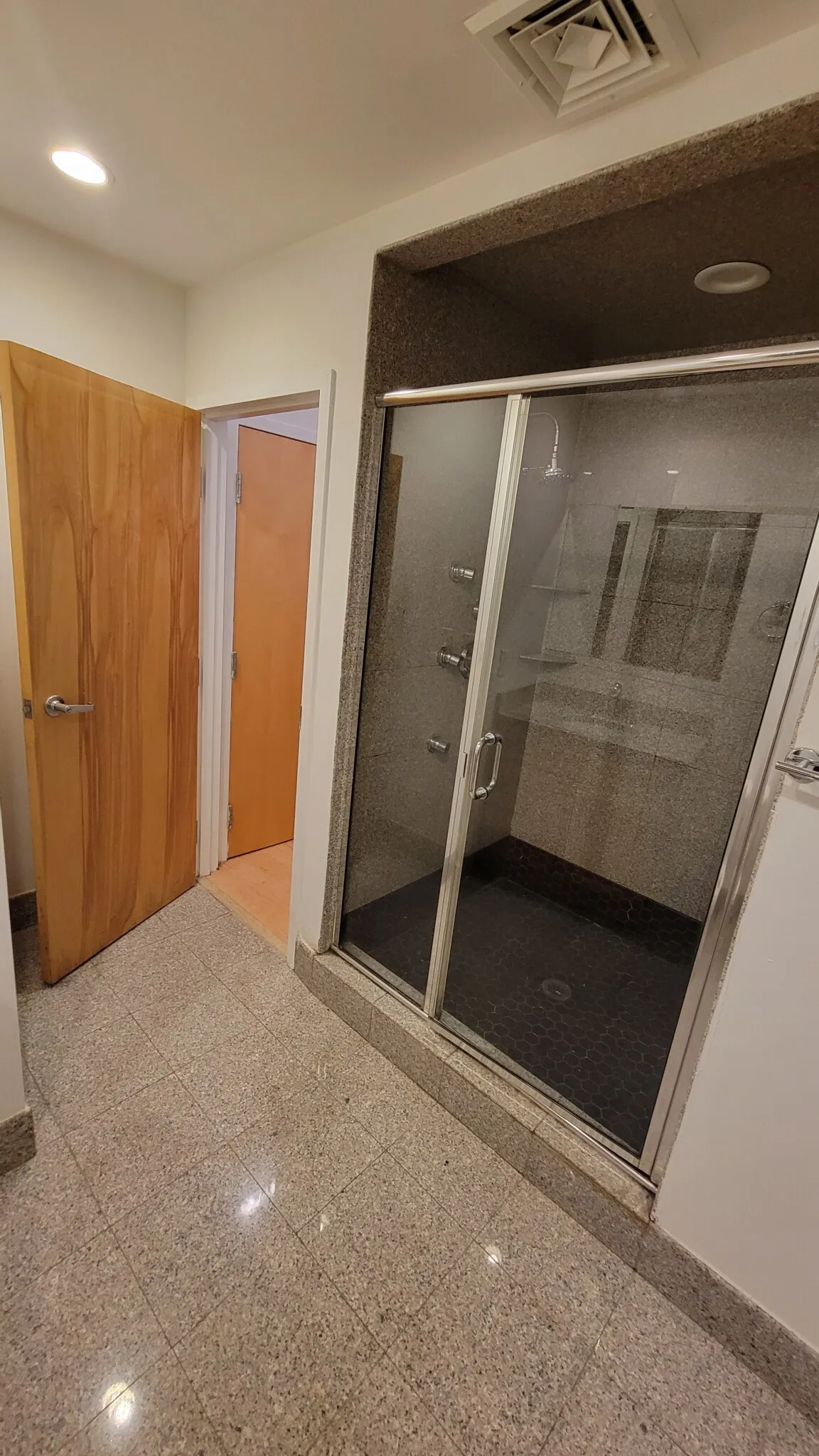 3 bed, 2 bath apartment for rent at 254 Friend St Unit 1, West End — photo 11 of 26