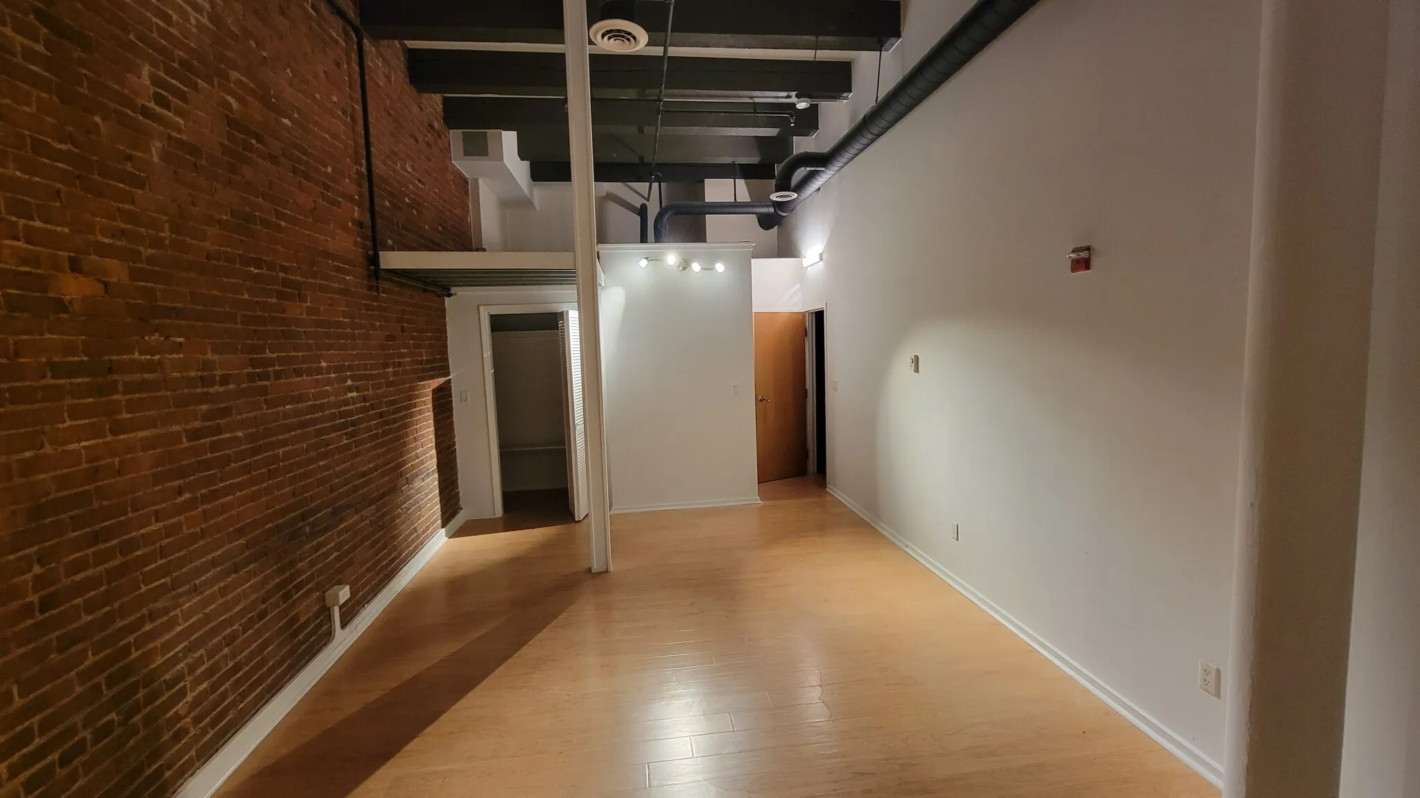 3 bed, 2 bath apartment for rent at 254 Friend St Unit 1, West End — photo 9 of 26