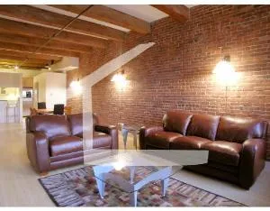 3 bed, 2 bath apartment for rent at 254 Friend St Unit 3, West End — photo 1 of 16