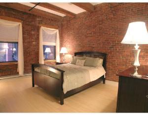 4 bed, 2 bath apartment for rent at 254 Friend St Unit 5, West End — photo 6 of 24