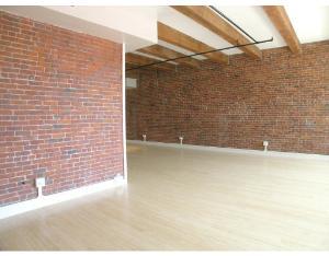 4 bed, 2 bath apartment for rent at 254 Friend St Unit 5, West End — photo 3 of 24