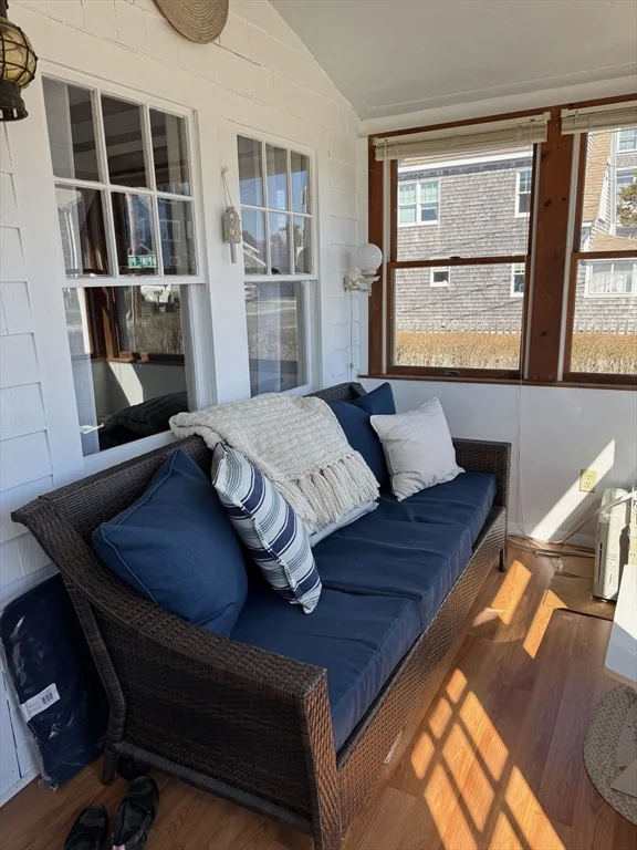 2 bed, 1 bath apartment for rent at 254 Gurnet Rd, Duxbury — photo 9 of 24