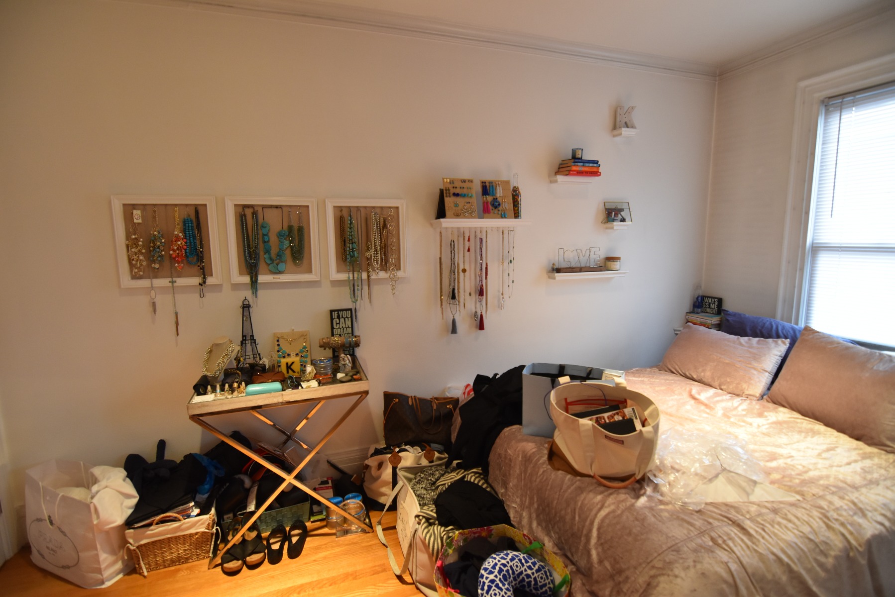 1 bed, 1 bath apartment for rent at 254 Newbury St Unit 4, Back Bay — photo 5 of 14