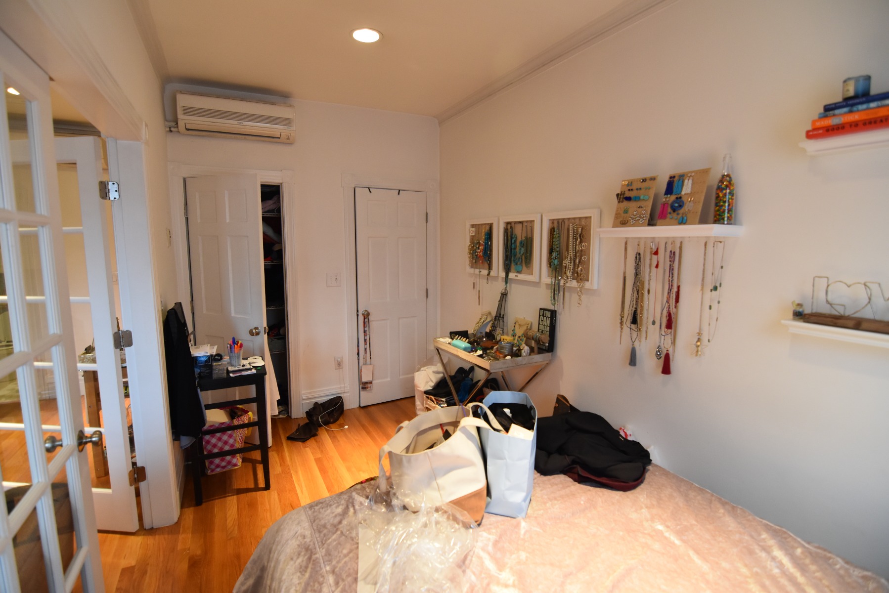 1 bed, 1 bath apartment for rent at 254 Newbury St Unit 4, Back Bay — photo 6 of 14