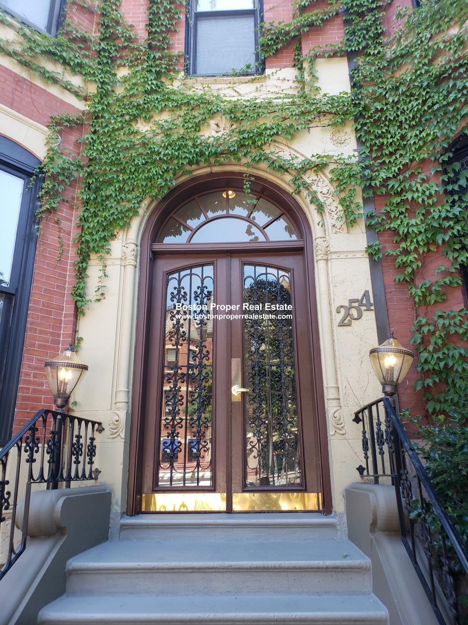 Studio bed, 1 bath apartment for rent at 254 Newbury St Unit 5, Back Bay — photo 10 of 13