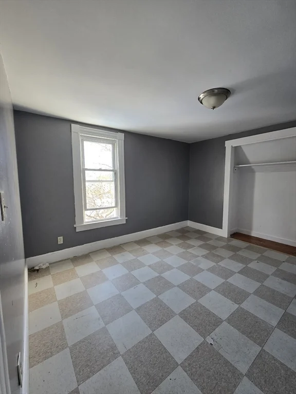 2 bed, 1 bath apartment for rent at 254 Oakland Unit 3, Springfield — photo 6 of 8