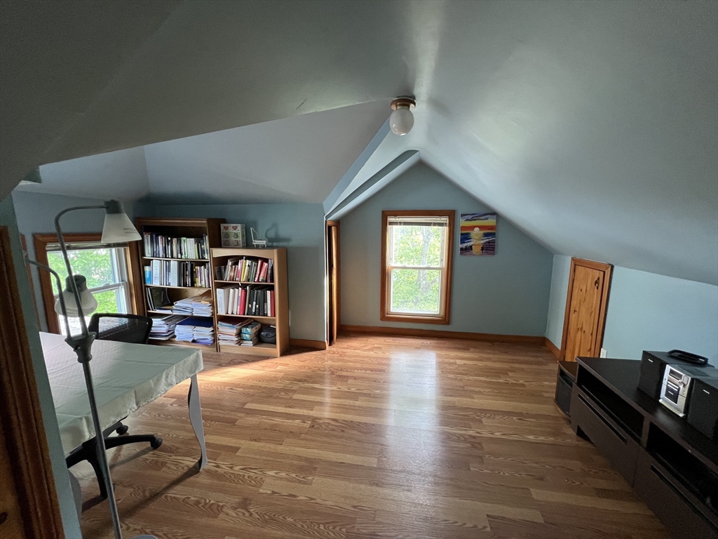 4 bed, 2 bath apartment for rent at 254 Park St, West Roxbury — photo 5 of 23