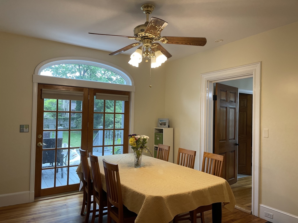 4 bed, 2 bath apartment for rent at 254 Park St, West Roxbury — photo 3 of 23