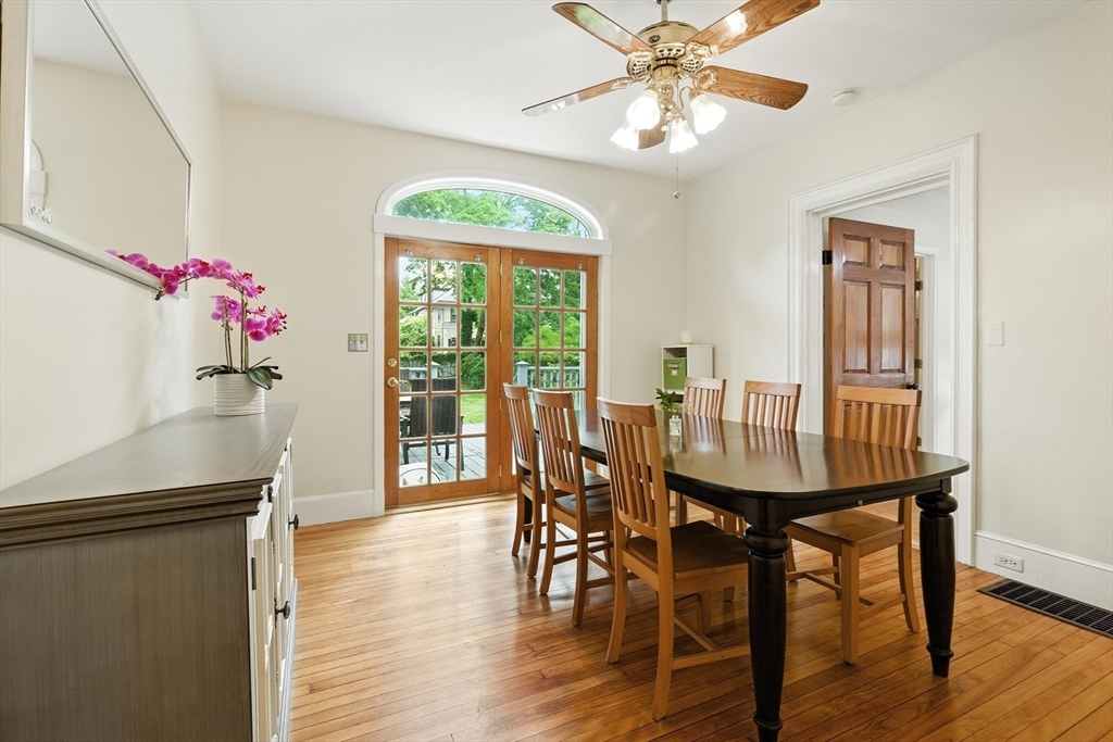 4 bed, 2 bath apartment for rent at 254 Park St, West Roxbury — photo 11 of 23
