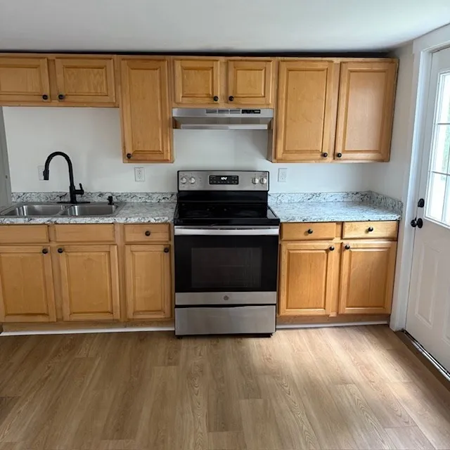 3 bed, 1 bath apartment for rent at 254 Rice Unit 1, Northborough