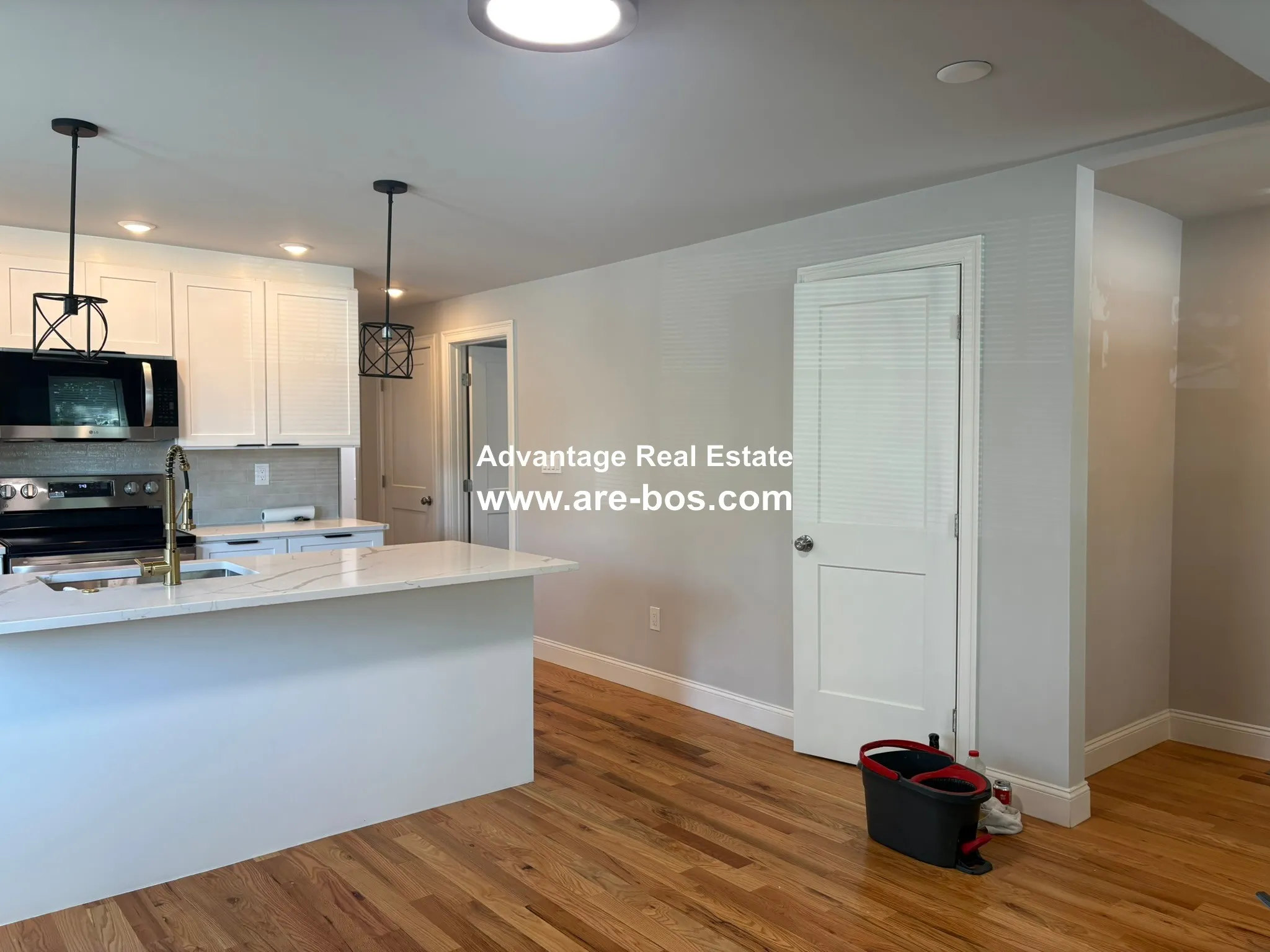 3 bed, 2 bath apartment for rent at 254 Salem St Unit 1, Medford — photo 2 of 28