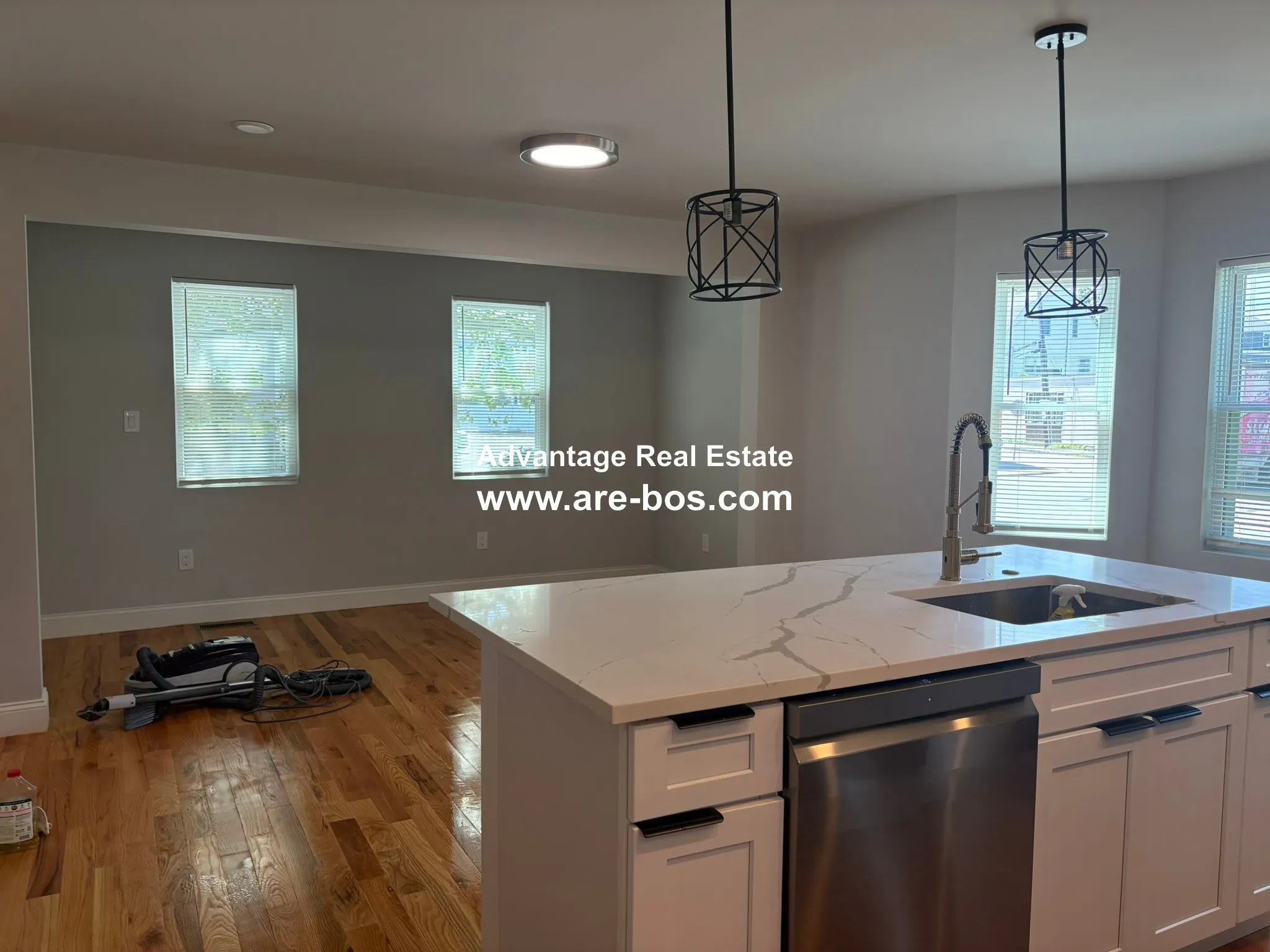 3 bed, 2 bath apartment for rent at 254 Salem St Unit 1, Medford — photo 9 of 28
