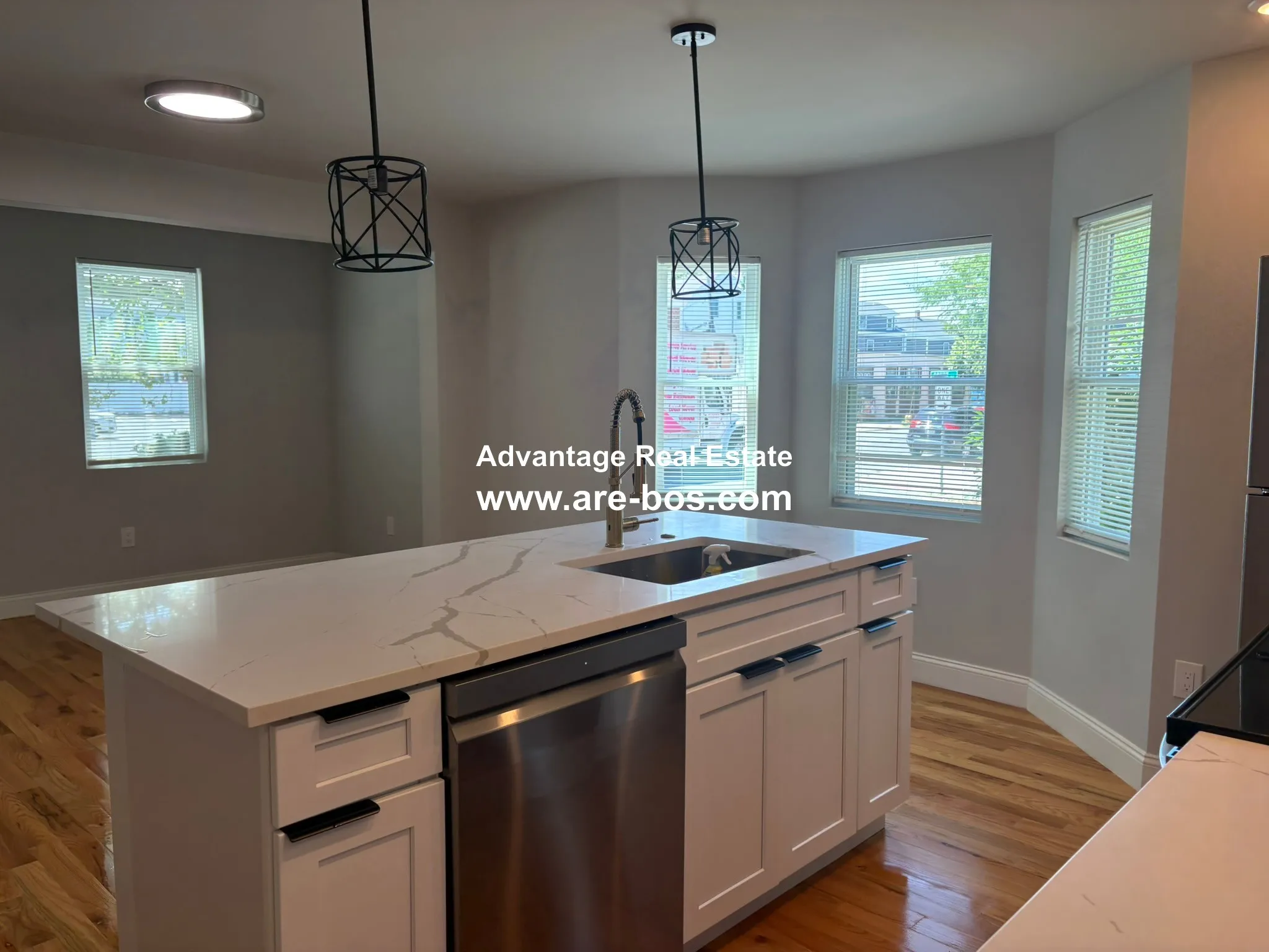 3 bed, 2 bath apartment for rent at 254 Salem St Unit 1, Medford — photo 8 of 28