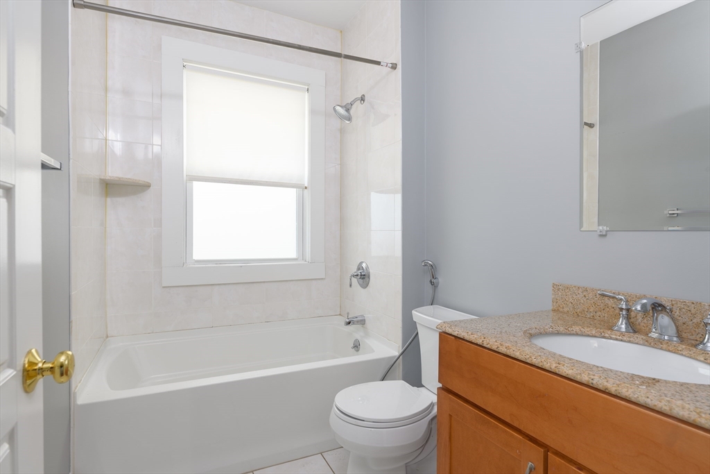 2 bed, 2 bath apartment for rent at 254 Upland Rd Unit 1, Avon Hill — photo 8 of 15