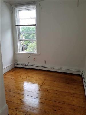2 bed, 1 bath apartment for rent at 254 Windsor St Unit 3, The Port — photo 9 of 10