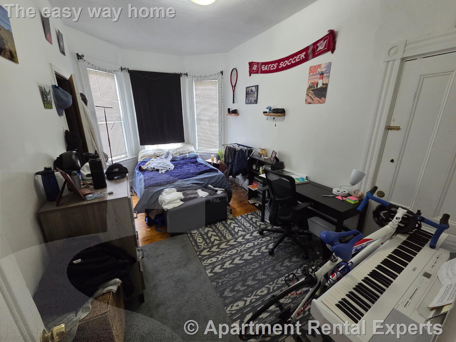3 bed, 1 bath apartment for rent at 254 Windsor St Unit 3L, Central Square — photo 2 of 7