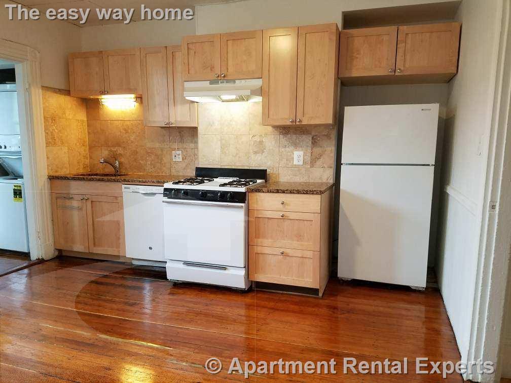3 bed, 1 bath apartment for rent at 254 Windsor St Unit 3L, Central Square — photo 5 of 7