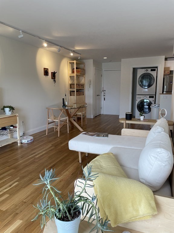 2 bed, 2 bath apartment for rent at 255 Beacon St Unit 4B, Somerville — photo 14 of 32