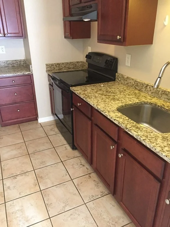 2 bed, 1 bath apartment for rent at 255 Boston Ave Unit 2, Tufts University — photo 4 of 14