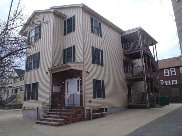 4 bed, 1 bath apartment for rent at 255 Boston Ave Unit 4, Tufts University