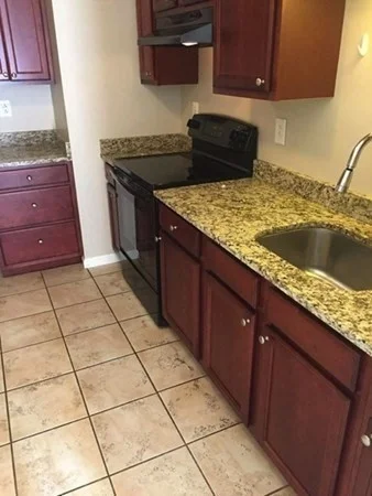 4 bed, 1 bath apartment for rent at 255 Boston Ave Unit 4, Tufts University — photo 6 of 16