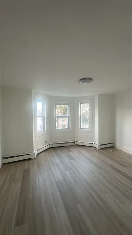4 bed, 1 bath apartment for rent at 255 Boston St Unit 2, Lynn — photo 5 of 9