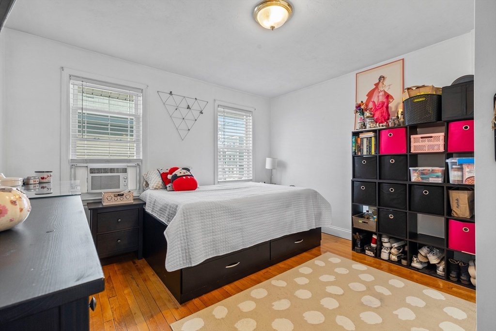 3 bed, 1 bath apartment for rent at 255 Central Unit 2, Medford — photo 14 of 15
