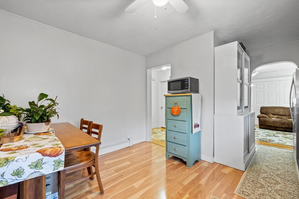 3 bed, 1 bath apartment for rent at 255 Central Unit 2, Medford — photo 3 of 15