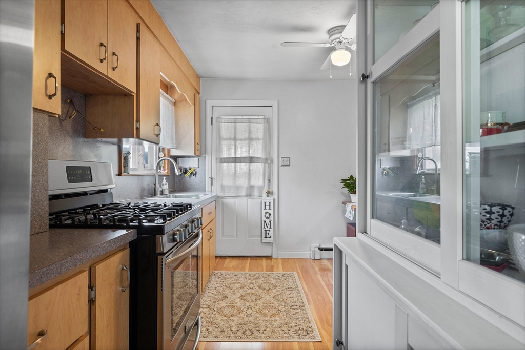 3 bed, 1 bath apartment for rent at 255 Central Unit 2, Medford — photo 5 of 15