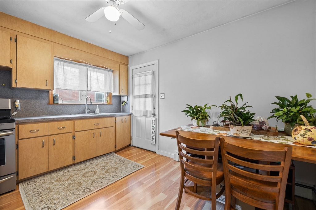 3 bed, 1 bath apartment for rent at 255 Central Unit 2, Medford — photo 2 of 15